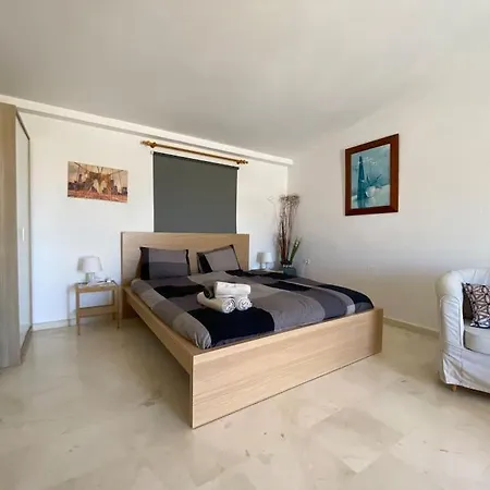 3 Bedroom Penthouse Close By Parque De La Paloma *